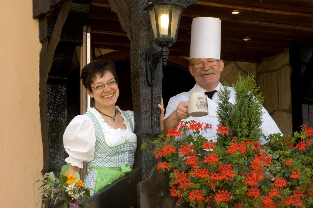 Hotel-Gasthof Zum Weyssen Roessle Schiltach Buitenkant foto