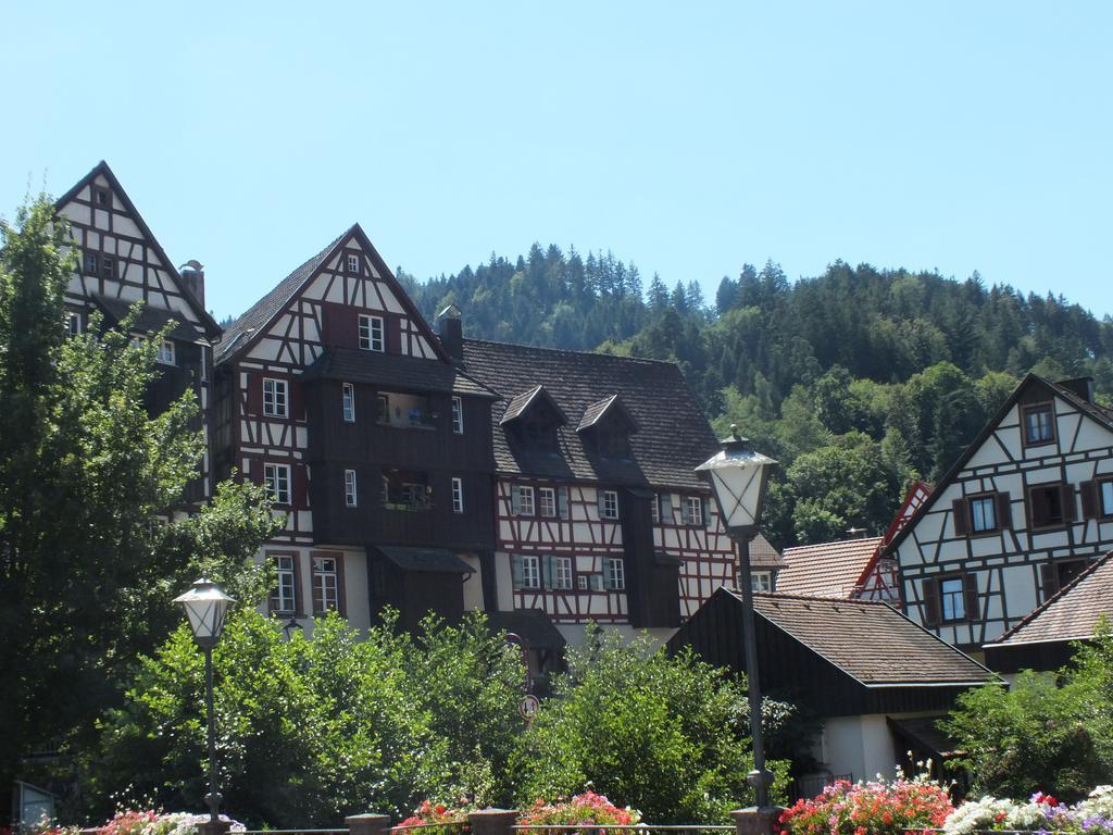 Hotel-Gasthof Zum Weyssen Roessle Schiltach Buitenkant foto