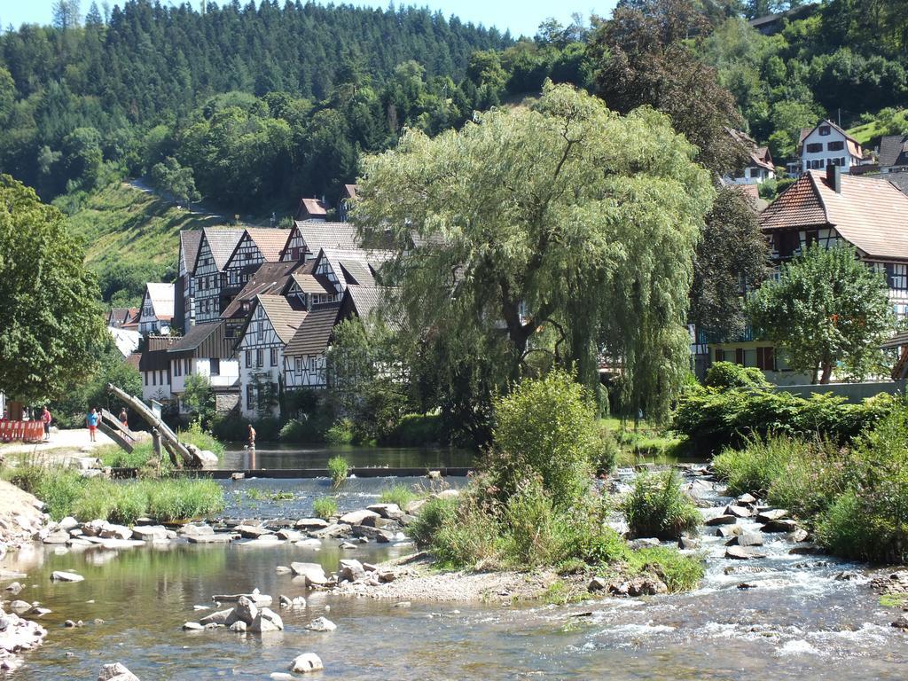 Hotel-Gasthof Zum Weyssen Roessle Schiltach Buitenkant foto