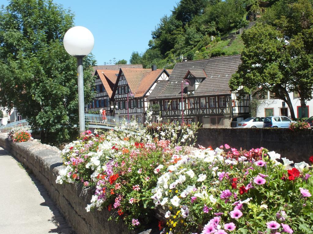 Hotel-Gasthof Zum Weyssen Roessle Schiltach Buitenkant foto